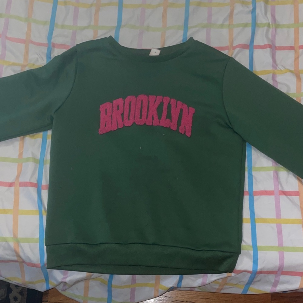 SHEIN Green Crewneck Sweatshirt with Pink Chenille Lettering